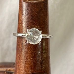 💐New solitaire ring, must bundle!